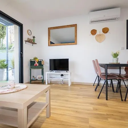 Le Parme' Nid - 3 Lits Avec Terrasse Et Clim Beaucroissant