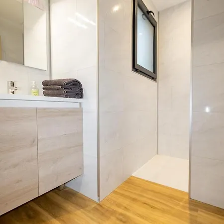 Apartment Le Parme' Nid - 3 Lits Avec Terrasse Et Clim Beaucroissant